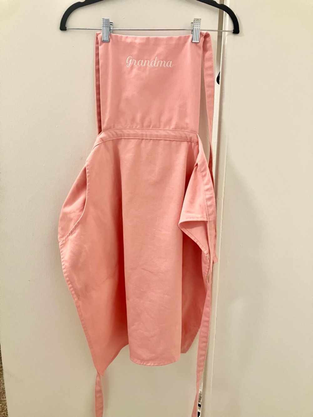 Williams Sonoma GRANDMA Embroidered Pink Heavy Cotton Bib Body Apron EUC
